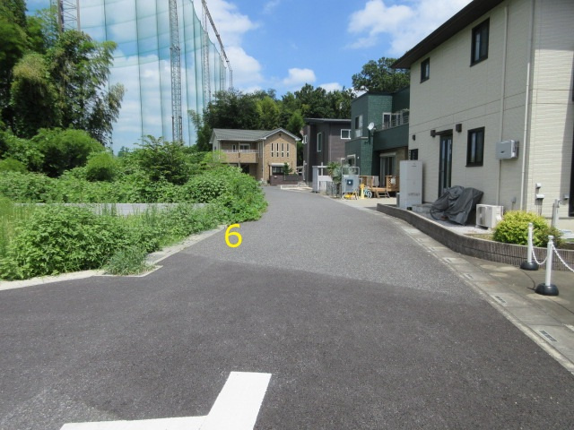 売地　東松山市石橋1684-35付近（全6棟）の前面道路含む現地写真