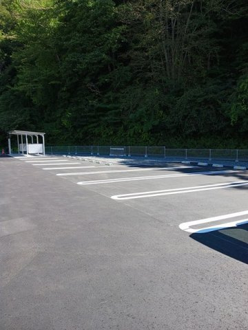 グローティール　Ｂの駐車場