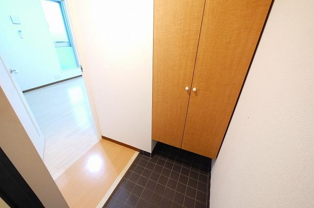 ＣＵＢＥの玄関|玄関スペースがしっかり独立してます。