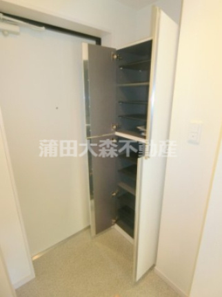 Rising Placeライジングプレイス大森二番館の設備|玄関収納！