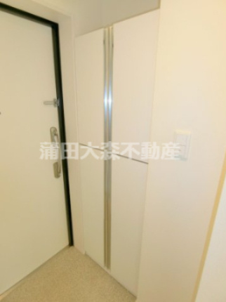Rising Placeライジングプレイス大森二番館の玄関