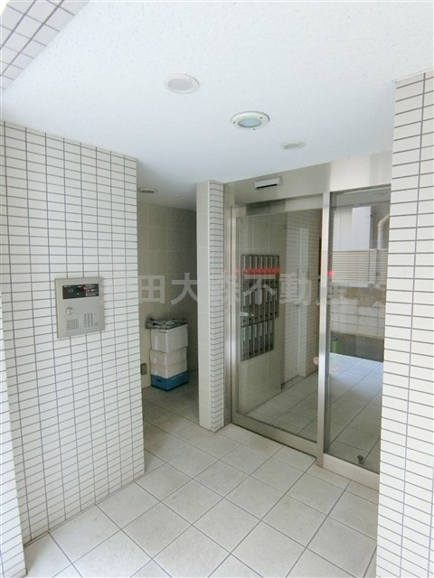 Rising Placeライジングプレイス大森二番館のエントランス