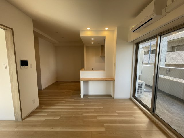 スプランディッド中之島WESTの居間・リビング|イメージとして同マンション他部屋を表示しています