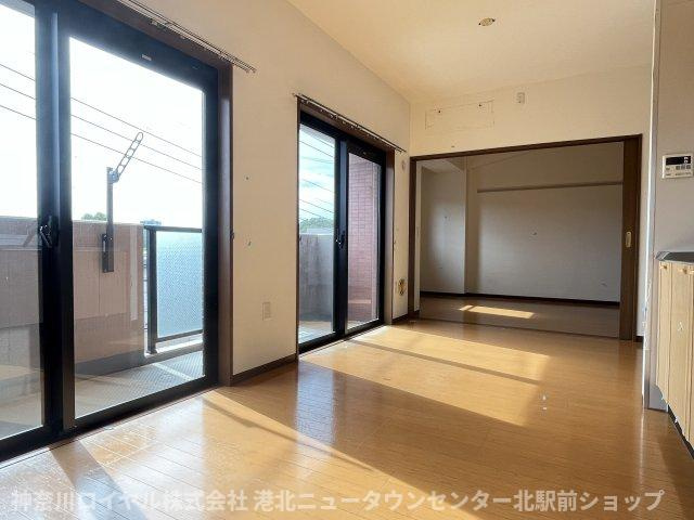 【居間・リビング】