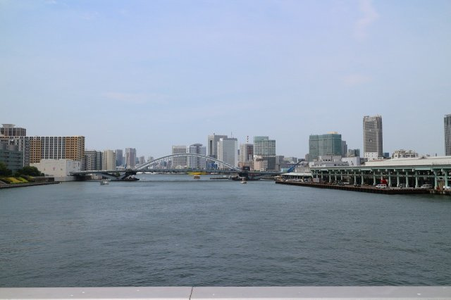 ルミネ東京ベイフロントの周辺