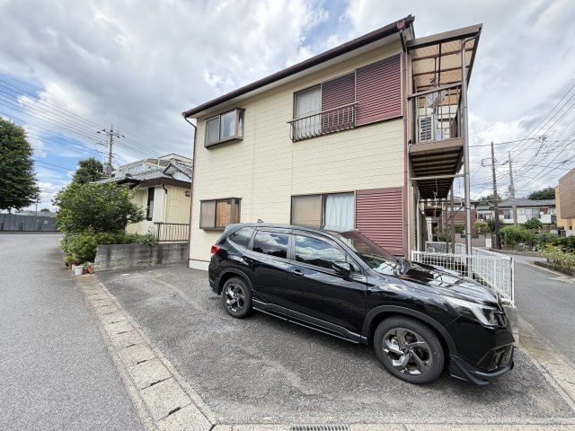 ハイツパークサイドの駐車場