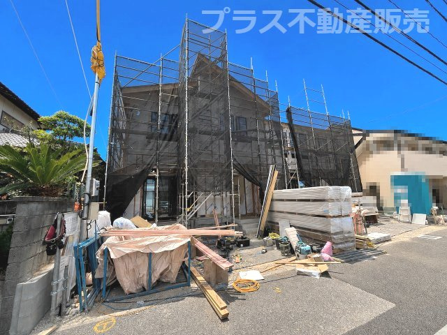【外観】 | 福岡市西区石丸3丁目3期　2号棟（全2棟）【仲介手数料無料・0円】 | 現地写真。プラス不動産販売なら、現場の全ての棟をまとめてご見学頂けます。