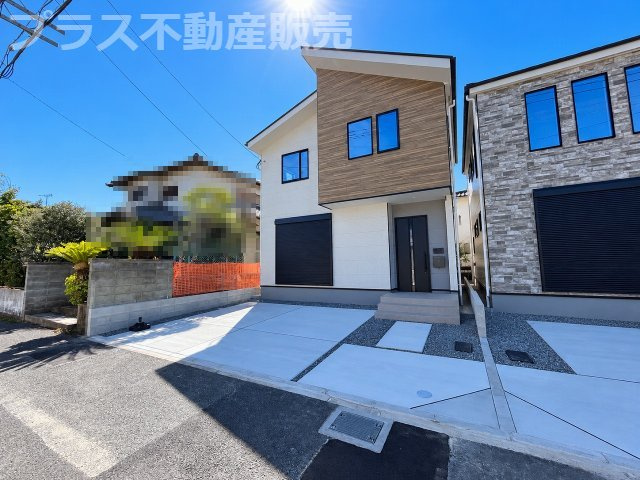 【外観】 | 福岡市西区石丸3丁目3期　2号棟（全2棟）【仲介手数料無料・0円】 | 現地写真。プラス不動産販売なら、現場の全ての棟をまとめてご見学頂けます。