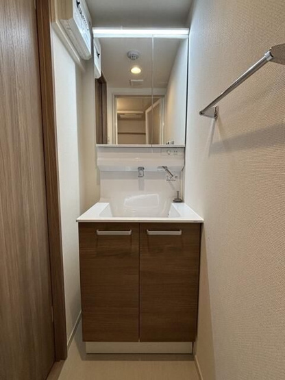 【独立洗面台】 | リブリ・西台 | 独立洗面台、朝の身支度には欠かせません