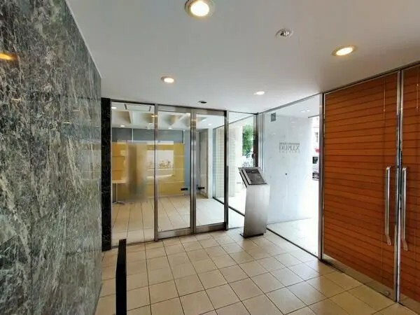 東日本橋デュープレックスポーションのエントランス|東日本橋デュープレックスポーション：オートロック付きマンションです！