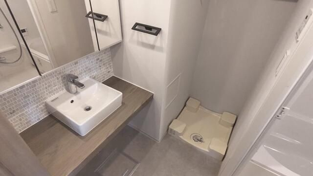 クレヴィアリグゼ西巣鴨の洗面所