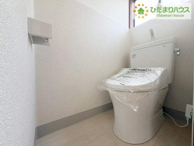 日立市末広町3丁目　中古戸建のトイレ|トイレは1F、2F共に完備！取り合いになることがありませんね(^^)/