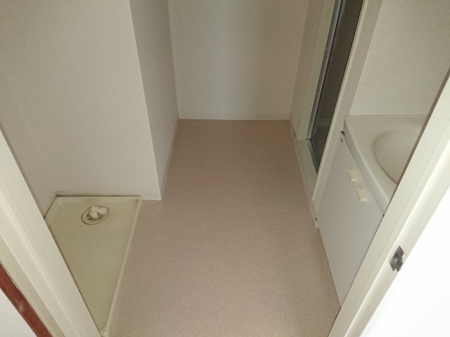 トレランス片柳の内装
