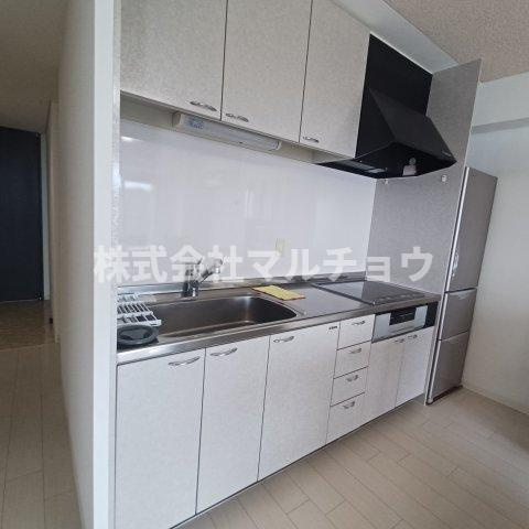 プレジデント椿のキッチン|コンパクトなキッチンで掃除もラクラク