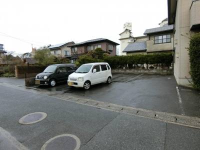 【駐車場】 | Logement de haut pon（ロジュムドオポー）
