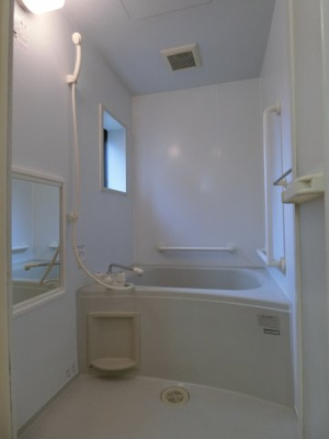 【浴室】 | Logement de haut pon（ロジュムドオポー） | イメージ101号室の写真（反転あり）