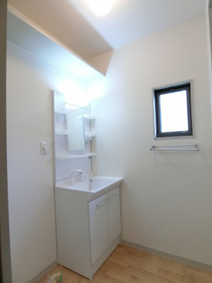 【洗面所】 | Logement de haut pon（ロジュムドオポー） | イメージ101号室の写真（反転あり）