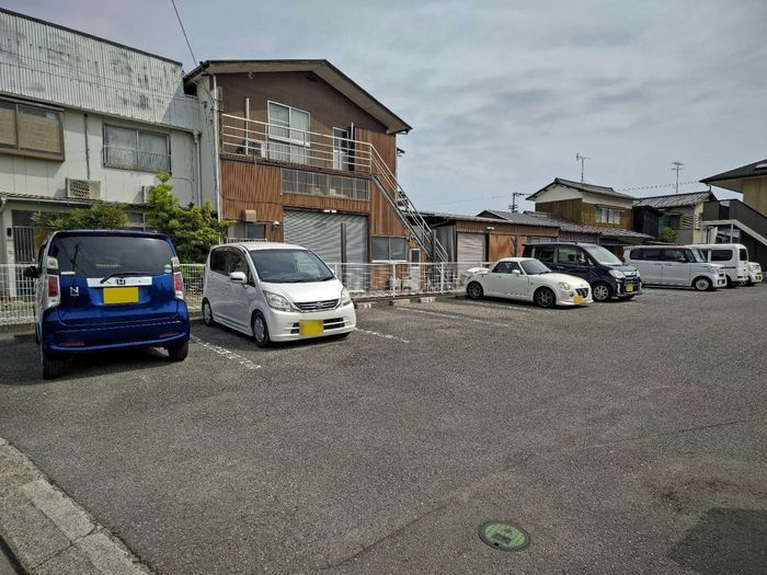 ベル・セゾンの駐車場