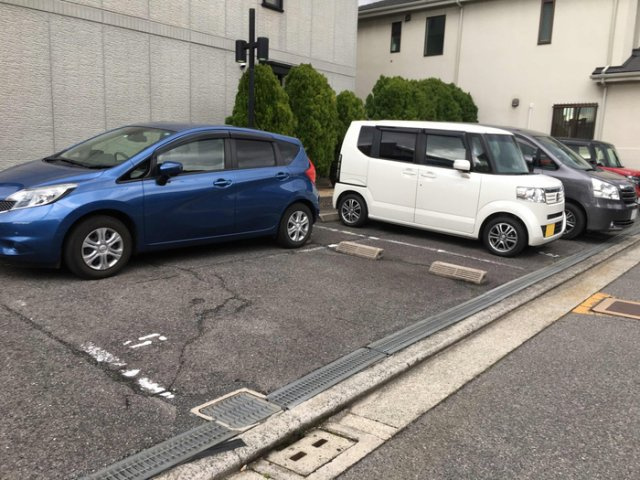 クレスト　想の駐車場