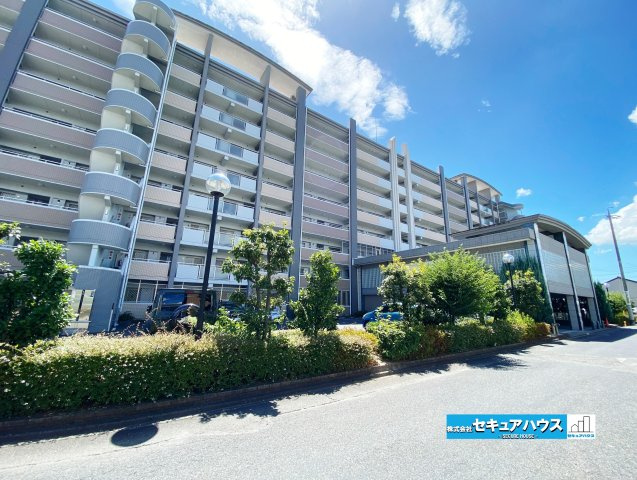 【中古マンション】バンベール・ラフィネ道徳の外観|事前予約にて現地ご見学いただけます！お気軽にお問い合わせください♪
■株式会社　セキュアハウス■
住宅ローンに強く、知識、経験豊富なスタッフ在籍
お客様に寄り添い、ご成約後もサポート致します。　　　　
