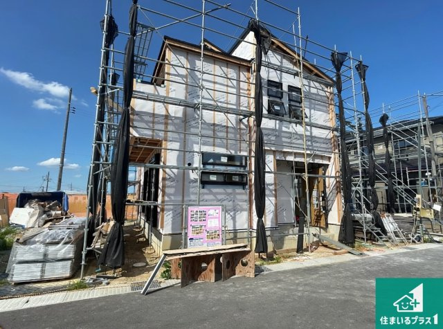 泉佐野市日根野　新築一戸建ての外観|現在建築中！落ち着いた街並みで新生活を始めることが出来そう！周辺の物件も併せてご紹介させて頂きます！