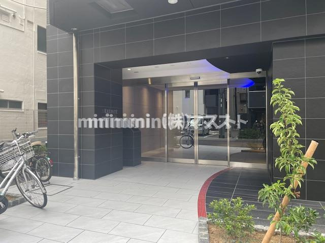 セレニテ日本橋エクラのエントランス