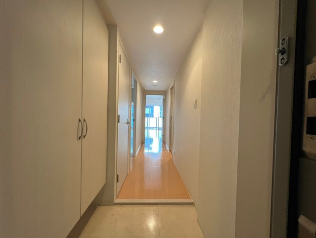 船場ミッドキューブの玄関