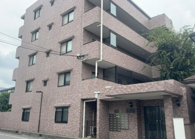 【構造・工法・仕様】 | 京王橋本パーク・ホームズ弐番館 | 耐震性や耐久性、遮音性に優れた鉄筋コンクリート（RC）造の構造です。5階建ての堅牢な建築仕様となっており、永く安心して暮らせる確かな住まいのクオリティを備えているのが大きな特徴です。