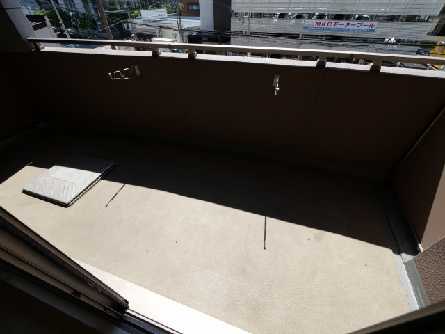 セレッソコート上本町EASTのバルコニー