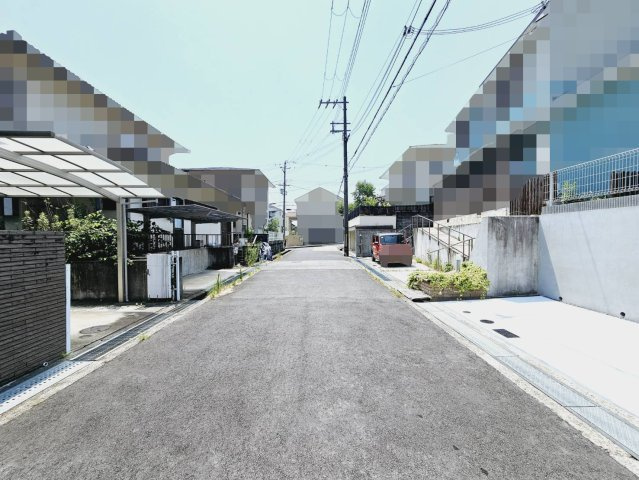 若草町２丁目新築戸建の前面道路含む現地写真