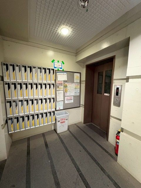 ジュネパレス新松戸第１６のロビー