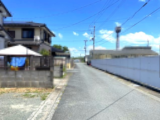 高島市安曇川町川島中古戸建の前面道路含む現地写真