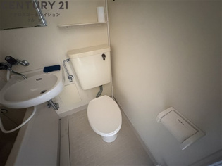 浴室内にトイレがあります！