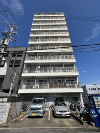 プリエール名神尼崎の外観