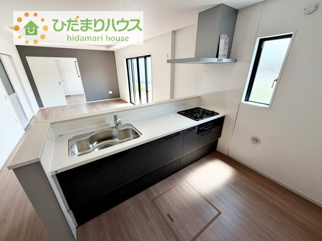 【キッチン】 | 取手市宮和田15期　新築戸建　1号棟 | 料理をしながらでも、ご家族との会話を楽しめる対面式キッチン♪