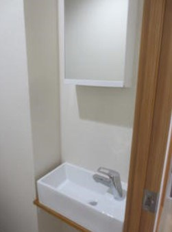 中野区中央２丁目の賃貸マンションの洗面所