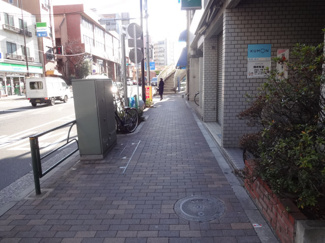 【周辺】 | 倉澤ビル | 倉澤ビル　建物前　尾竹橋通り沿いの物件で夜道も安心です