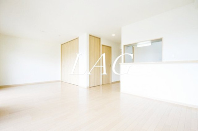 【居間・リビング】 | グラツィアつきみ野 | 洋室のお部屋です。