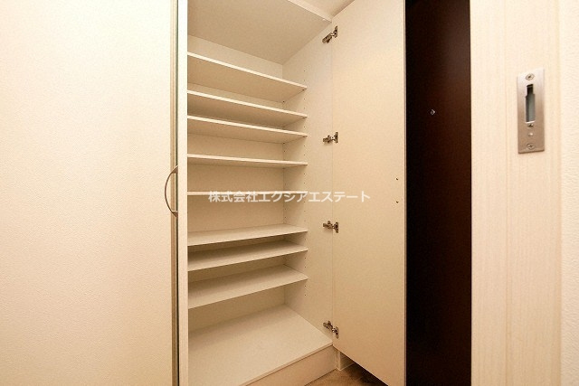クローバー・グランデ昭和町の収納