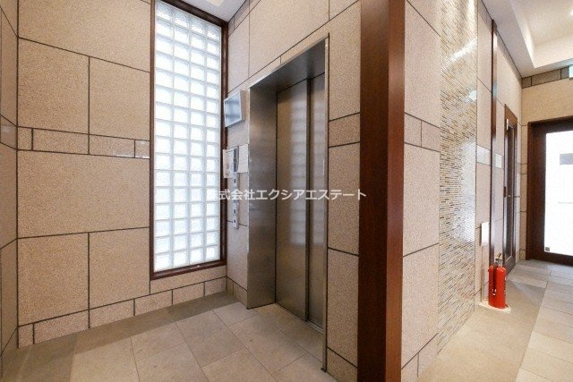 クローバー・グランデ昭和町のロビー