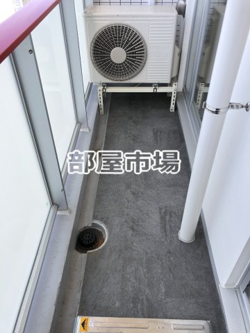 KS入谷EASTのバルコニー