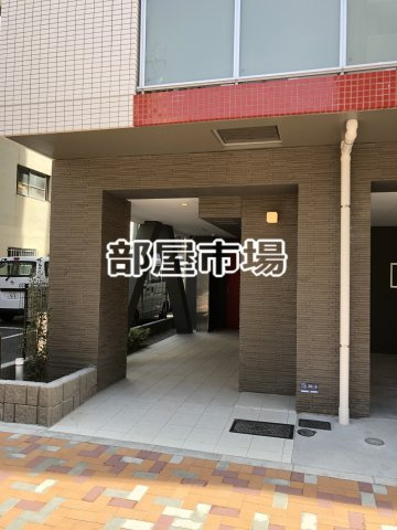 KS入谷EASTのエントランス