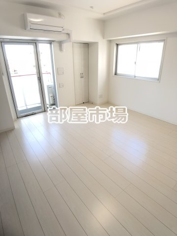 KS入谷EASTの居間・リビング