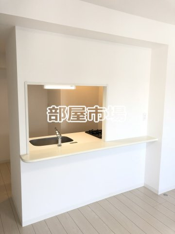 KS入谷EASTのキッチン