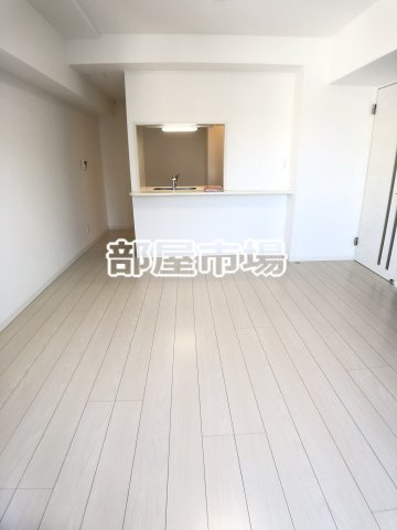 KS入谷EASTの居間・リビング