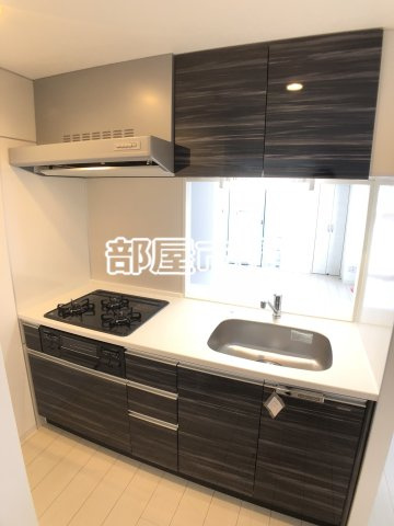 KS入谷EASTのキッチン