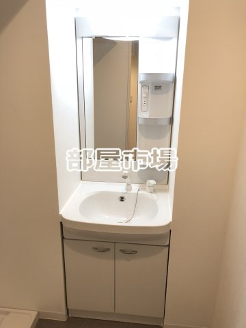 KS入谷EASTの洗面所