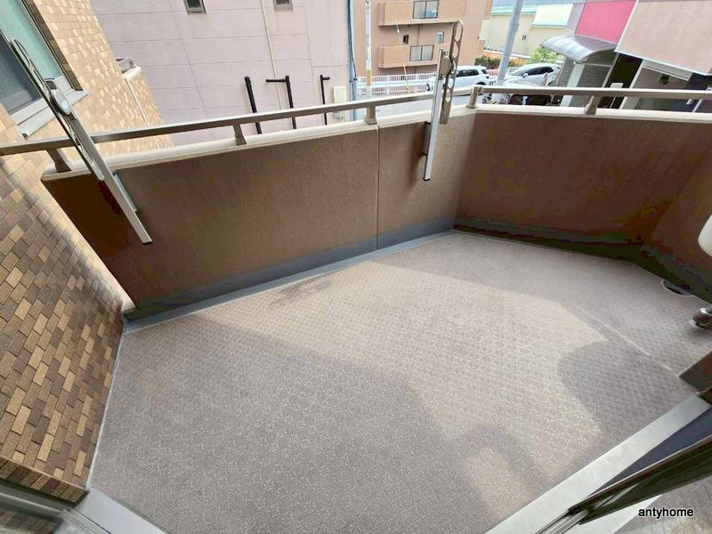 レジディア千里万博公園　仲介手数料無料のバルコニー