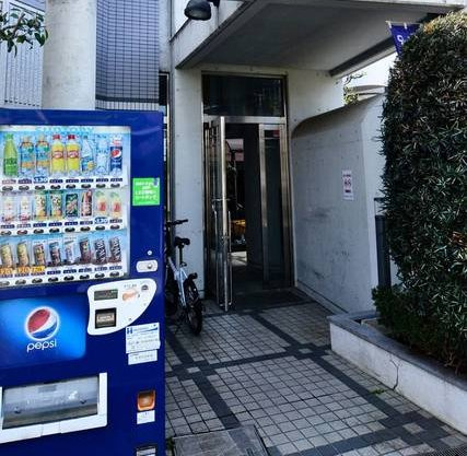 【エントランス】