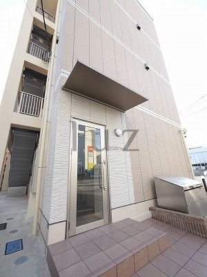横浜市鶴見区尻手２丁目の賃貸マンションのエントランス